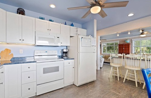 Carsonville House | Cozy Trio Cottages! Gorgeous Sandy Beach w 3 Homes