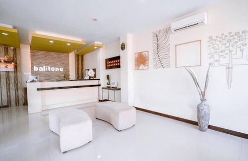Purwakarta House | Cozy tropical houses with humble neighbourhood