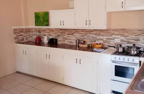 Soufriere House | Cozy Tropical Vacation home 10 minutes away from beaches and attractions