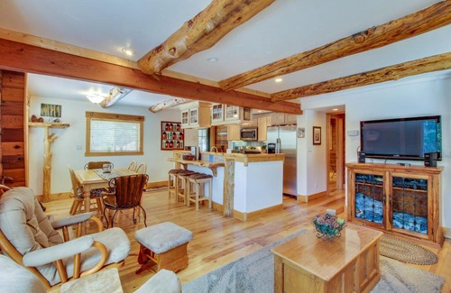 Truckee House | Cozy Truckee Getaway