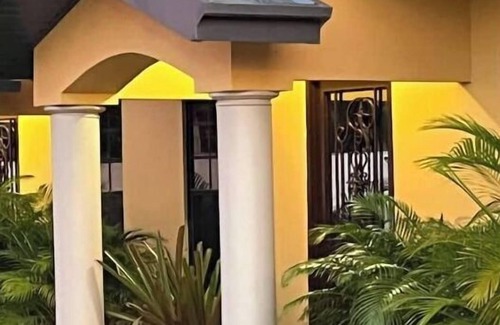Claxton Bay Apartment | Cozy two (2) bedrooms townhouse