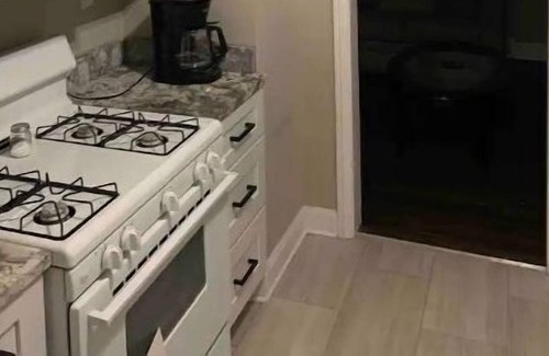 Farmington Hills House | Cozy Two Bedroom Home