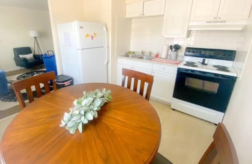 Trenton Apartment | Cozy Two Bedroom Apartment in the City Center