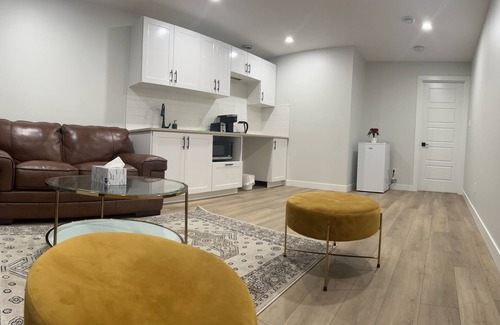 Regina House | Cozy two bedrooms suite.