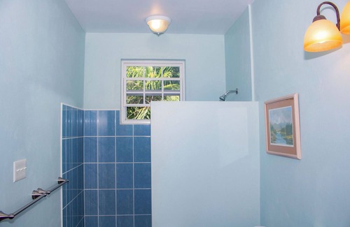 Orchid Bay Bed & Breakfast | Cozy Two Twin Bed Suite
