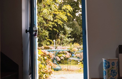 Moelan-sur-Mer House | Cozy typical Breton chaumiere with thatched roof