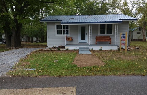 Mountain View Cottage | Cozy unique cottage home. Ready for you to enjoy all the Ozark Mountains offers.