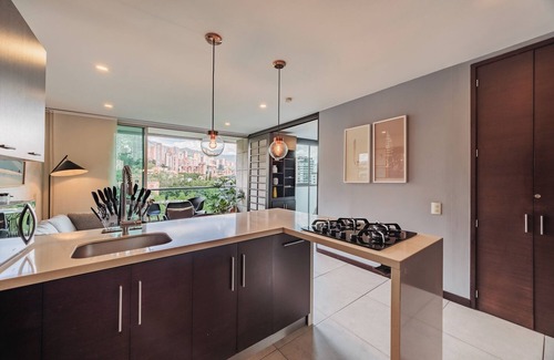 Las Lomas I Apartment | Cozy Unit with Unbeatable View in a Prime Location w/pool