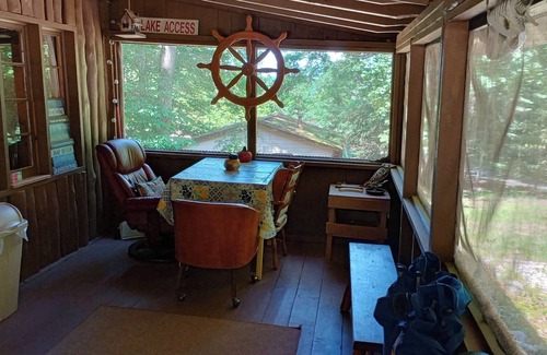 Spruce Cabin | Cozy up-north cabin near lake