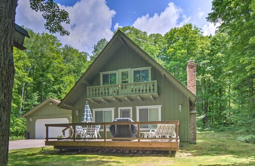 Elmira Cottage | Cozy Up North Cottage in Heart of Winter Sports!