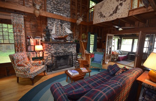Northport Cabin | Cozy "up north" waterfront cottage. Fireplace. Short walk to town.