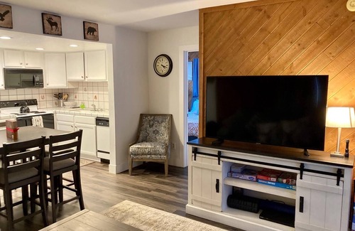 Mammoth Lakes Condo | Cozy updated Condo in a great location!