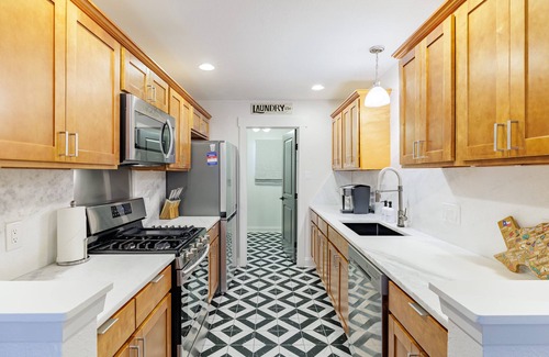 Quail Hollow House | Cozy, updated home with 2 Kings & Foosball, near Domain, Q2, Downtown Austin