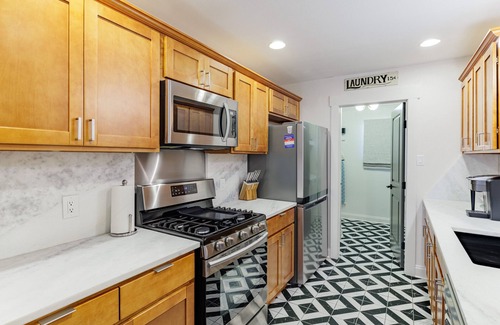 Quail Hollow House | Cozy, updated home with 2 Kings & Foosball, near Domain, Q2, Downtown Austin