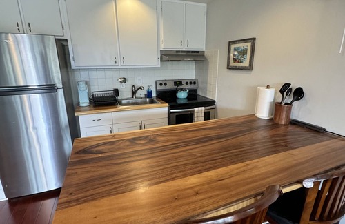 Waikoloa Condo | Cozy, updated King studio located on golf course in popular Waikoloa Village.