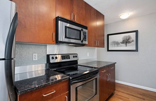 Capitol Hill Condo | Cozy, upgraded top floor 1-bedroom condo in Central Denver/Capital Hill!