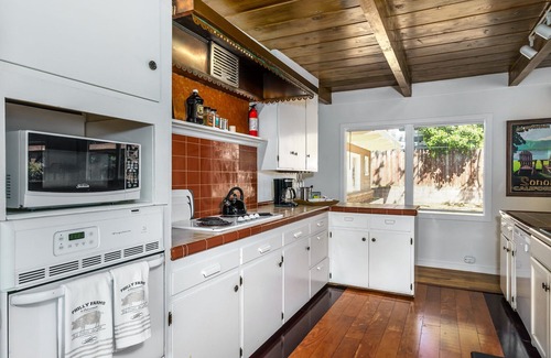 Sonora Apartment | Cozy Upper Level Home Near Downtown, High-Speed WiFi, Free Parking, Long Stays
