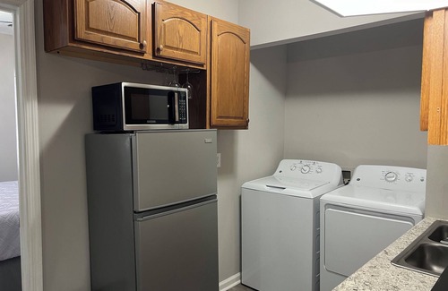 Richmond Apartment | Cozy upstairs 2 bed/1 bath Richmond apt near EKU