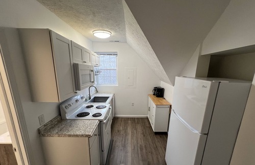 Near Northside Apartment | Cozy upstairs apartment on Bellefontaine 5 minutes from Mass Avenue Indy.