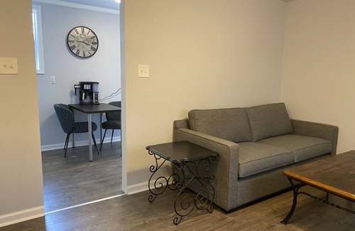 Washington Ave./ Memorial Park Apartment | Cozy Urban Hideaway in Houston’s Arts District