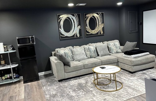 Kettering House | "COZY URBAN RETREAT"