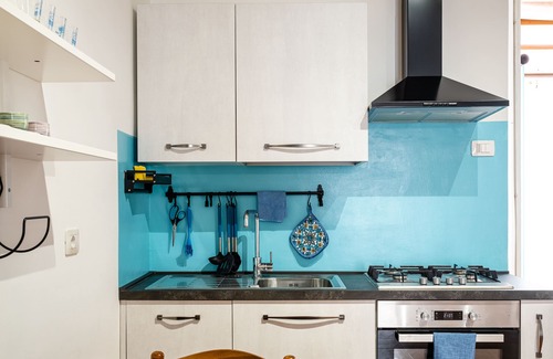 Palombina Nuova Apartment | Cozy vacation home with a garden, just steps away from the sea.Pet-friendly.