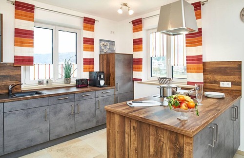 Riedenburg Apartment | Cozy vacation home (115 sqm) with terrace and balcony