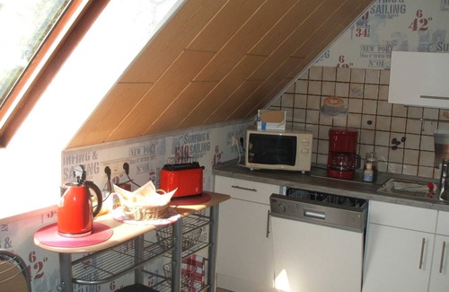 Dormagen Apartment | Cozy vacation and trade fair apartment directly on the Rhine - Cozy vacation and trade fair apartment