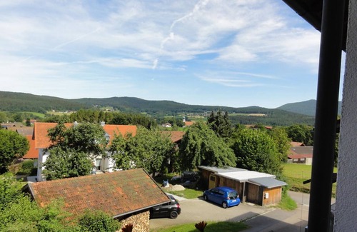 Grafenwiesen Apartment | Cozy vacation apartment (75sqm) with wood-burning stove and balcony