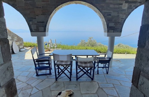 Lefokastron Apartment | Cozy vacation apartment with stunning sea views, 5 minutes' walk from the beach
