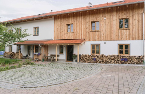 Bruckmuehl Apartment | Cozy vacation apartment in the beautiful Mangfall valley below the Irschenberg