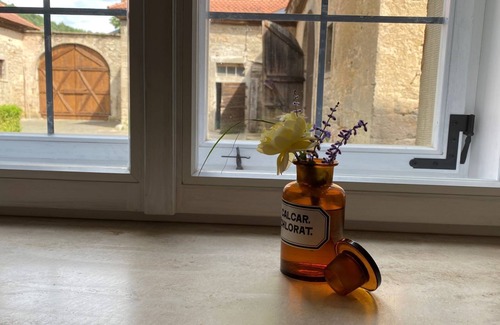Bastheim Apartment | Cozy vacation apartment with view of the monastery mill (50sqm)