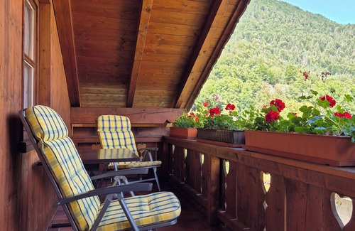 Oberau Apartment | Cozy vacation apartment near Garmisch-Partenkirchen.