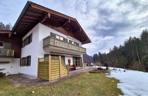 Ramsau bei Berchtesgaden Apartment | Cozy vacation apartment with alpine view and south-facing balcony