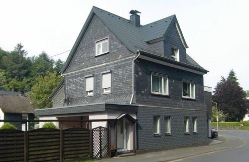 Siegen Apartment | Cozy vacation apartment (59sqm) for three people with free WiFi