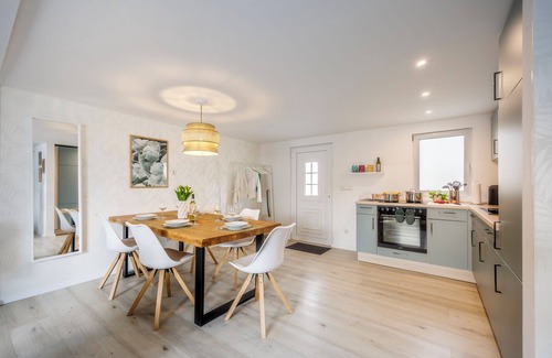 Joachimsthal House | Cozy vacation home at the lake I terrace I 2 bedrooms I beach within walking distance I fireplace