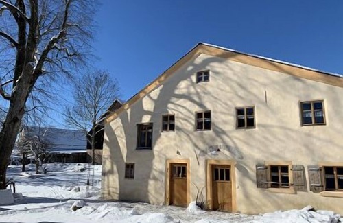 Burgsalach Apartment | Cozy vacation home in a listed 18th century Jura house