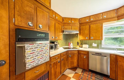 Bearsville House | Cozy vacation home in the Catskills