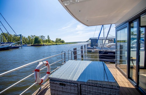 Peenemuende Boat Rental | Cozy vacation home right on the water for 4 people