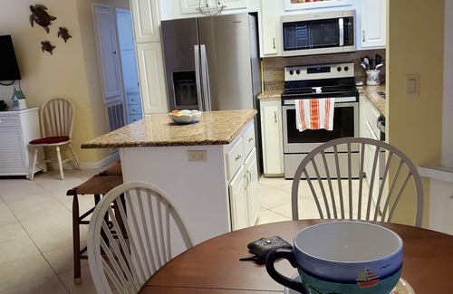 Nettles Island House | Cozy vacation home
