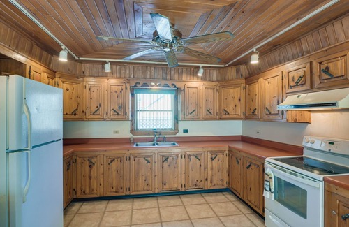 Van Buren Apartment | Cozy Van Buren Apartment w/Deck, Near ATV Trails!