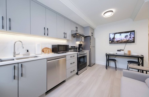 Kerrisdale House | Cozy Vancouver Kerrisdale Suite mins to YVR/UBC