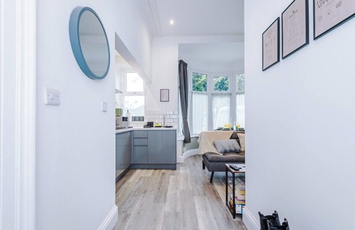 Didsbury Apartment | Cozy Victorian 1BDR - Parking & Superb Location