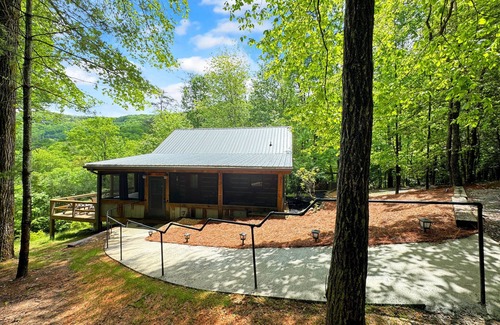 Blue Ridge Cabin | Cozy View- Hot Tub | Screened Porch | Incredible Views