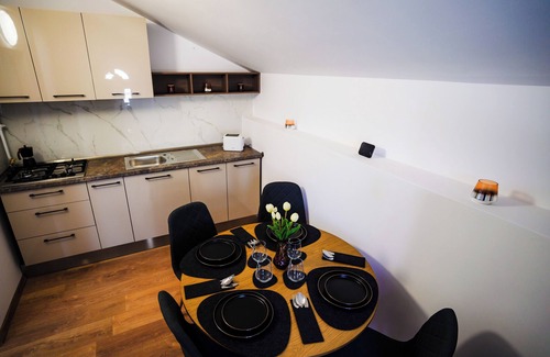 Sovata Villa | Cozy villa with all the perfect touches for a relaxing trip.