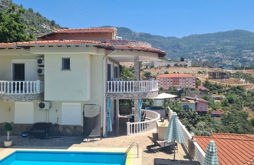 Tepe Villa | Cozy villa with beautiful view near Alanya center