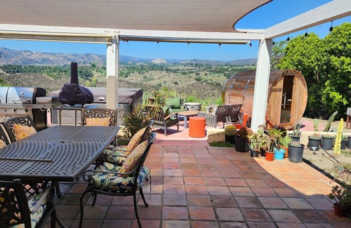 Fallbrook Villa | Cozy villa with bedroom and King Size Bed and WiFi, AC in superb Fallbrook.