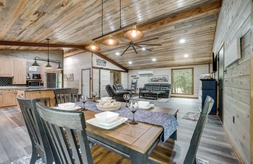 Golden Cabin | Cozy *water front cabin* for 4 w/kayaks, fire pit