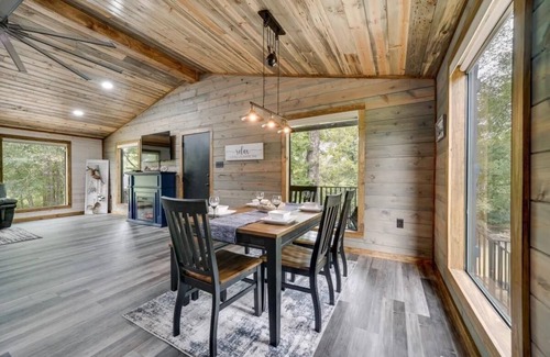 Golden Cabin | Cozy *water front cabin* for 4 w/kayaks, fire pit