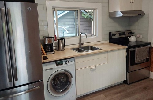 Ramara Cottage | Cozy Waterfront 2 bedroom Cottage in Orillia